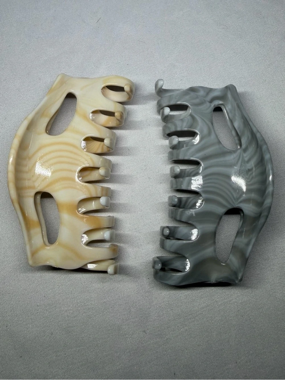 Marbled Hair Claw Clips - Beige and Gray Set